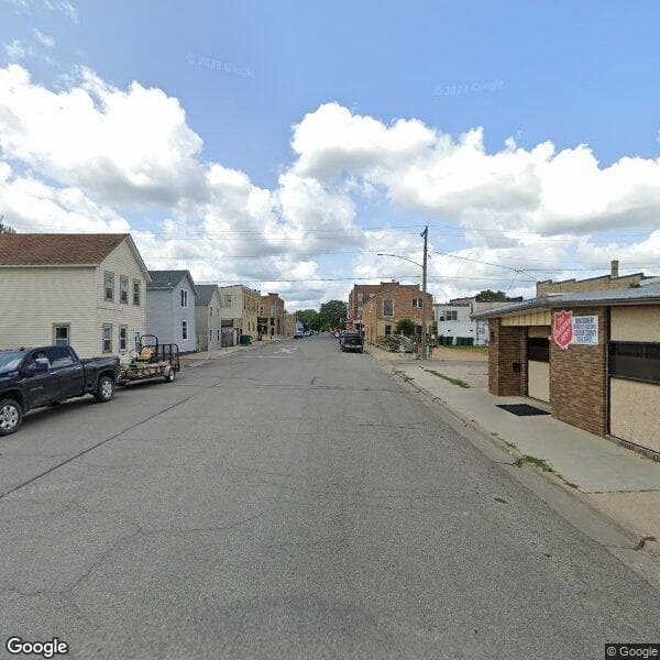 152 Elm St