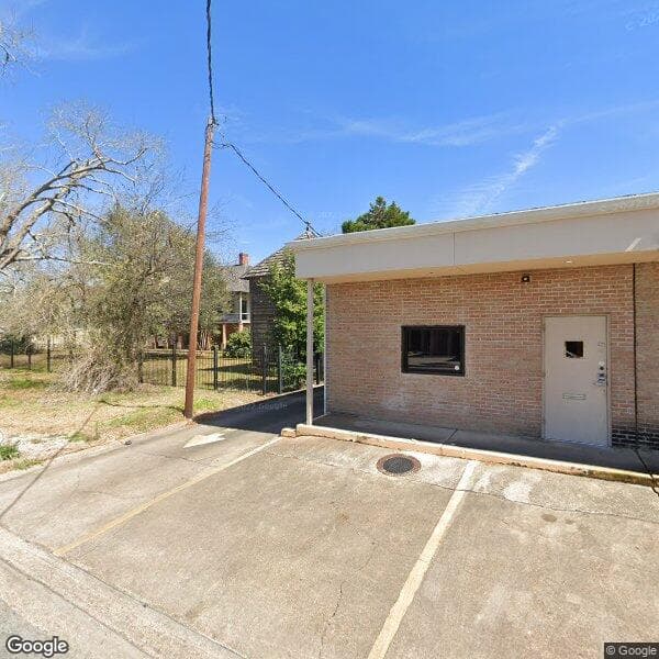 Crape Myrtle Circle Apartments