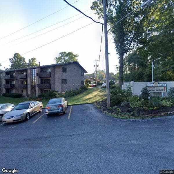 Twin Oaks Condominiums